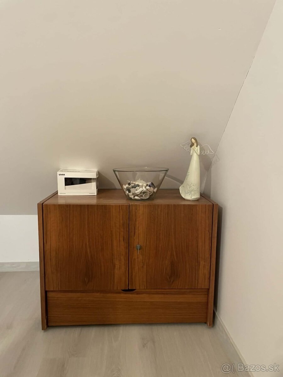 Nábytok - 10