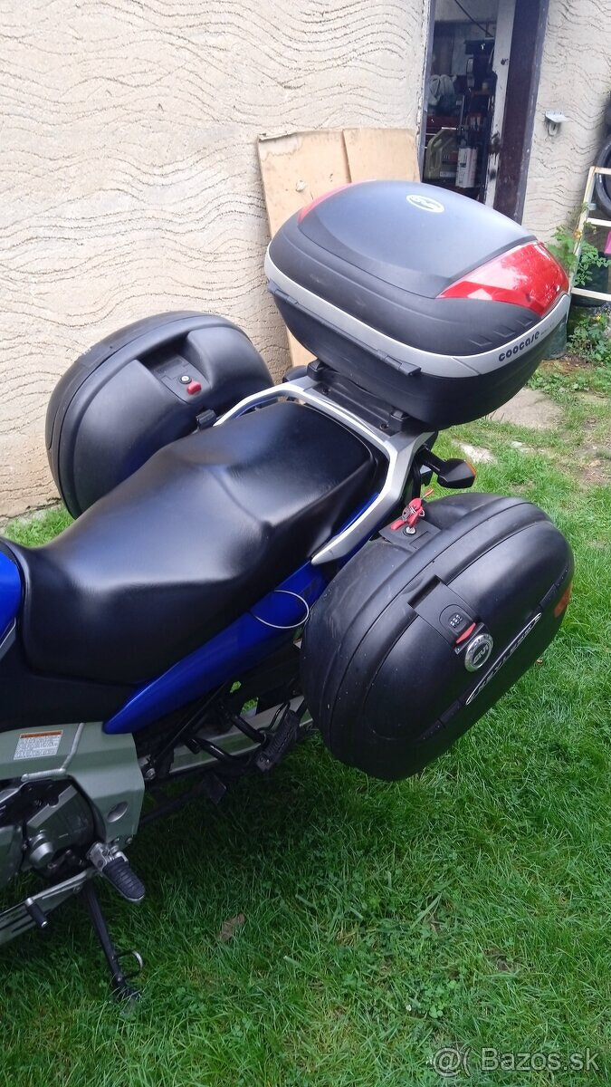 Suzuki DL650 Vstrom - 10