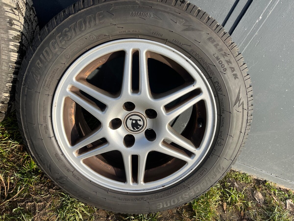 ELEKTRÓNY+PNEU ORIGINAL ŠKODA R15 195/65 - 10