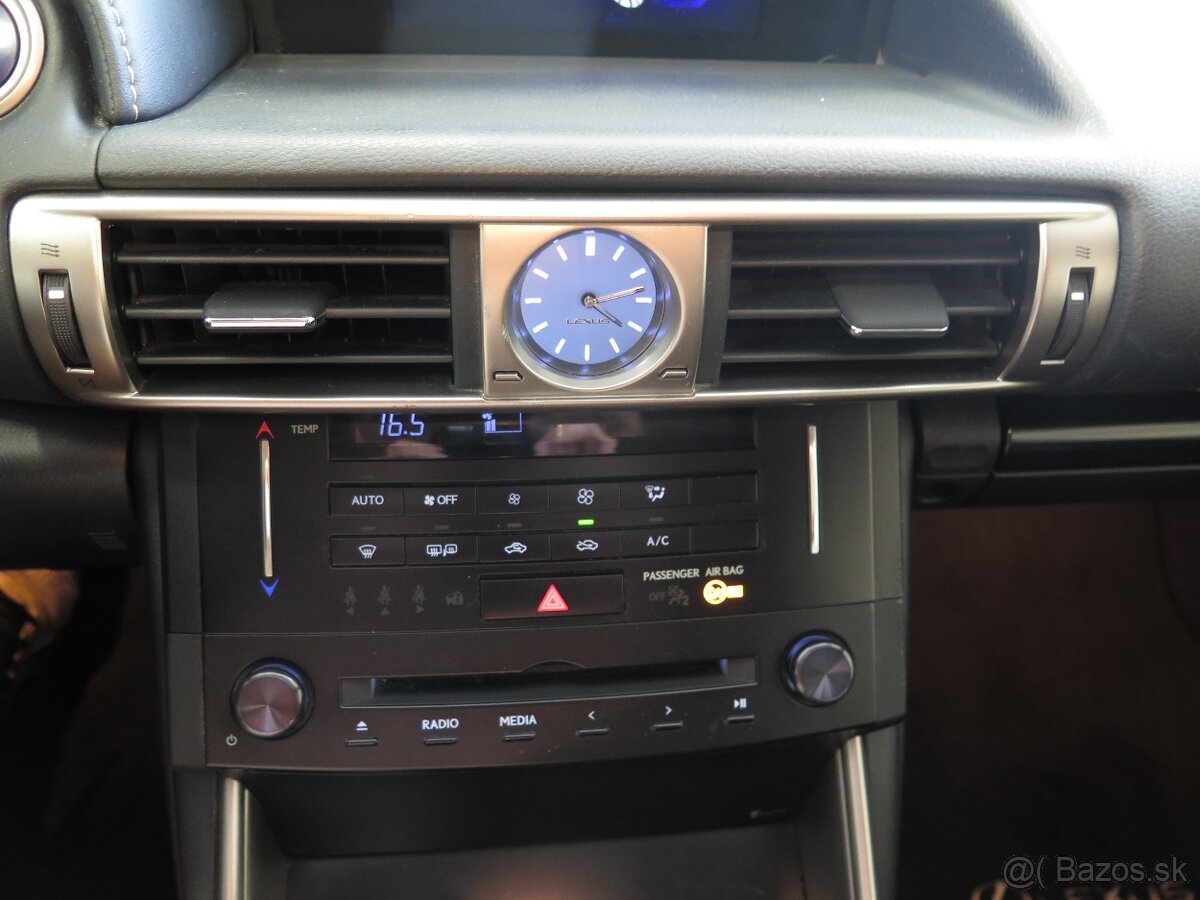 Lexus IS 300h klima, kamera, DPH, - 10