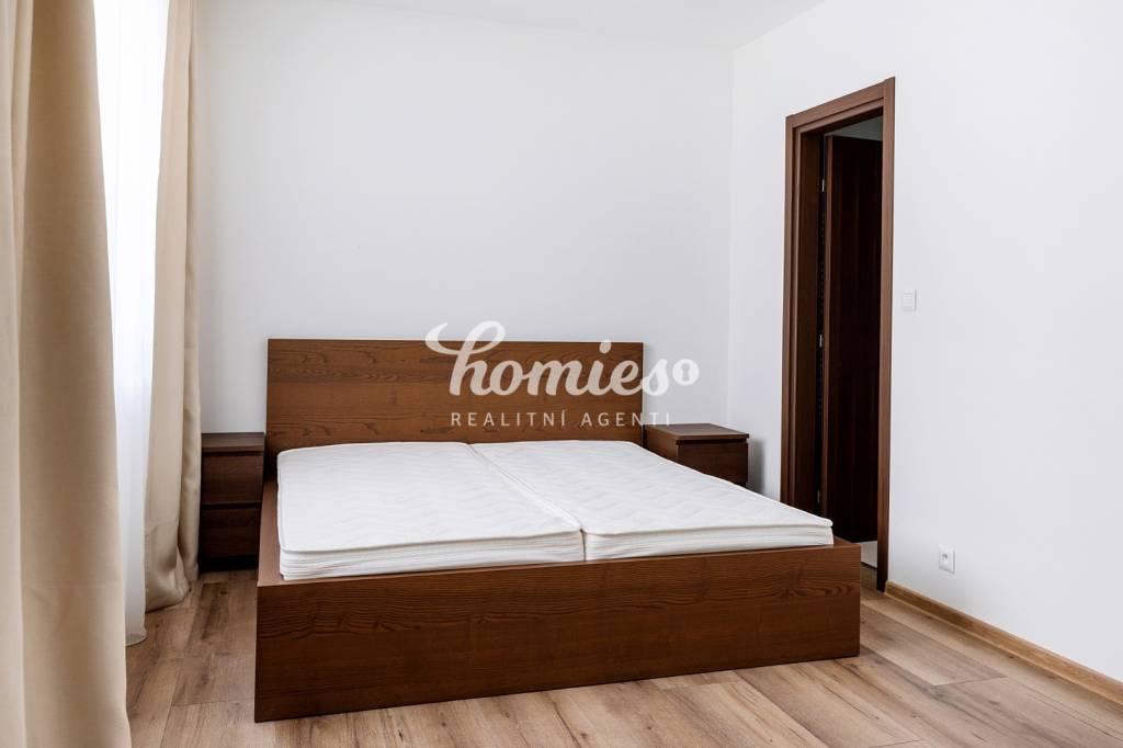 PRENÁJOM 3 izbový luxusný byt v úplnom v centre Nitry s park - 10