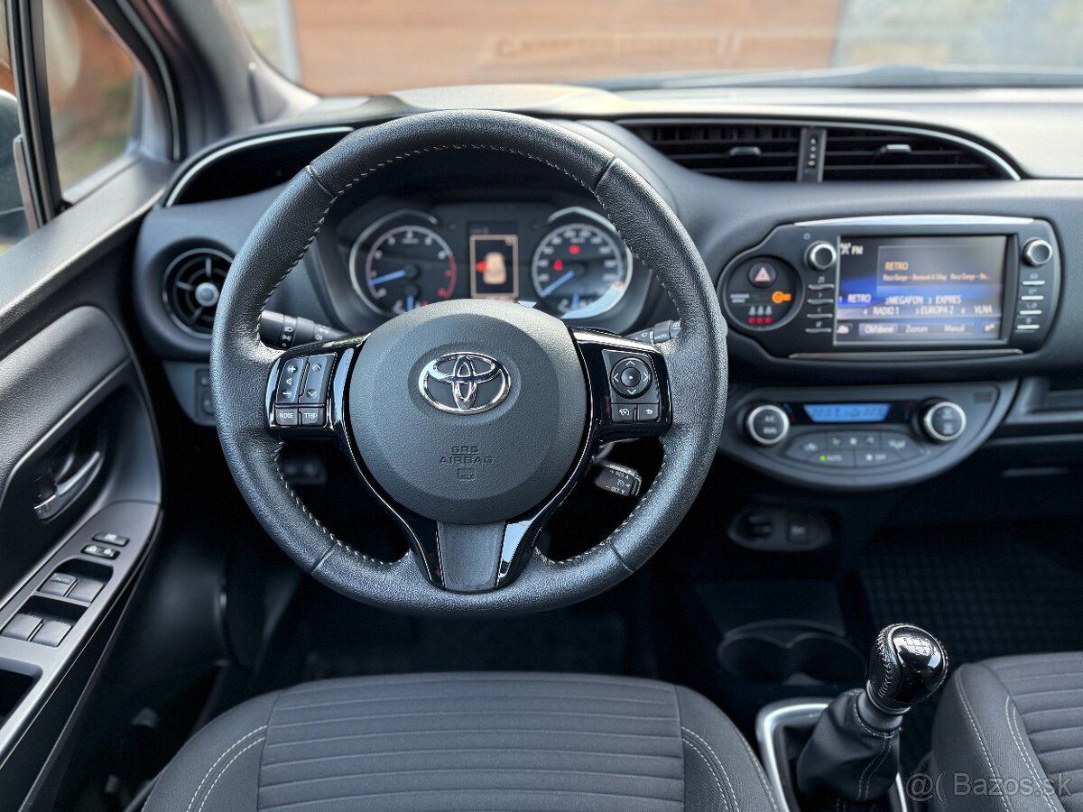 TOYOTA YARIS 1.5 vvti benzín SELECTION - 10