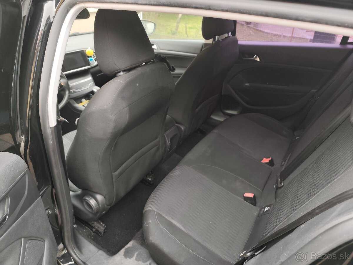 Peugeot 308 2014 1.6 - 10