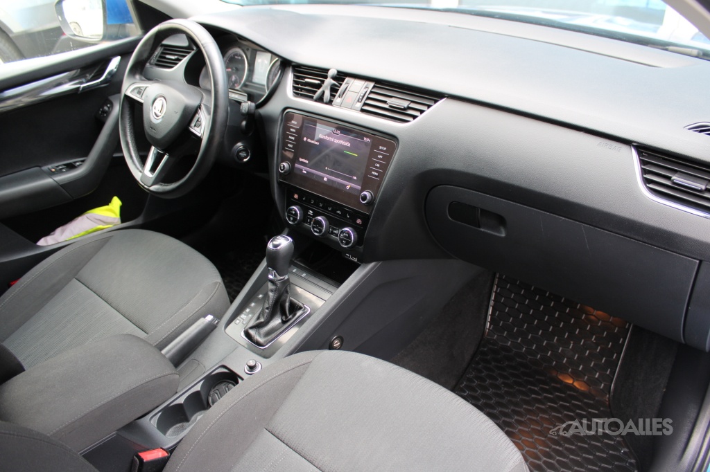 Škoda Octavia Combi 1,0 TSi DSG 85 kW STYLE - 10