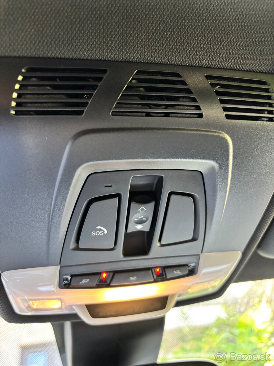 BMW X1 Xdrive20d M sport A/T - 10