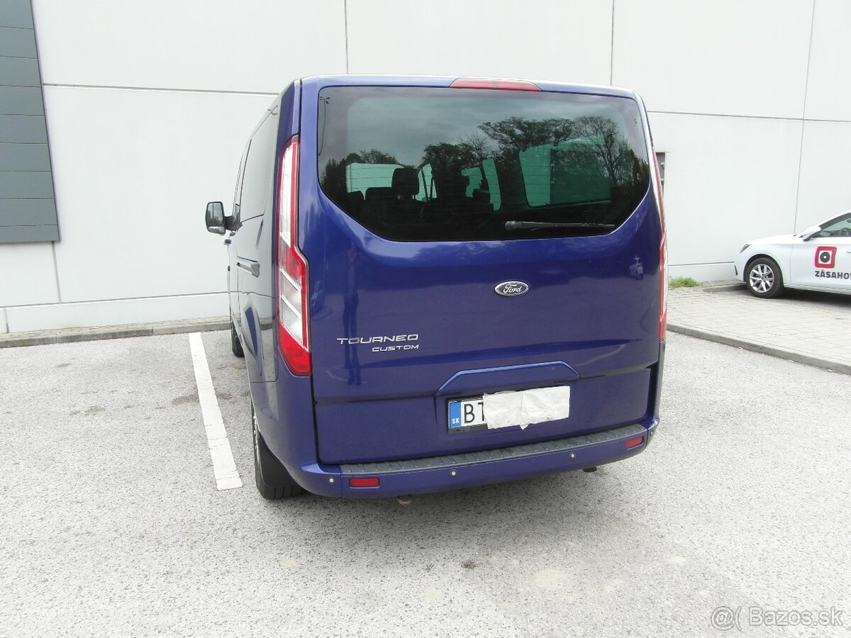 Ford Tourneo Custom - 10