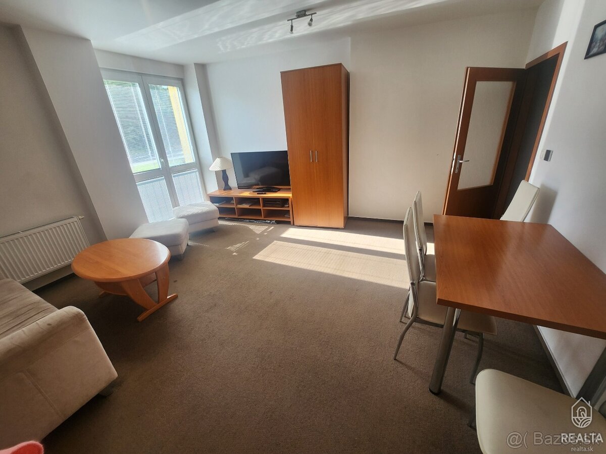 Slnečný apartmán na predaj v Tatranskej Štrbe – GOLEM - 10