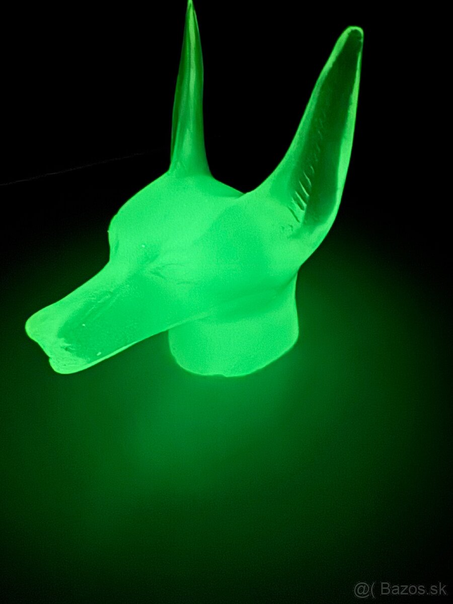 Skl. soška hlavy psa Anubis, světélkující zeleně - 10