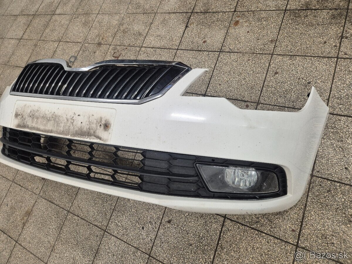 Predám predný nárazník na Škoda Superb 2 II facelift - 10