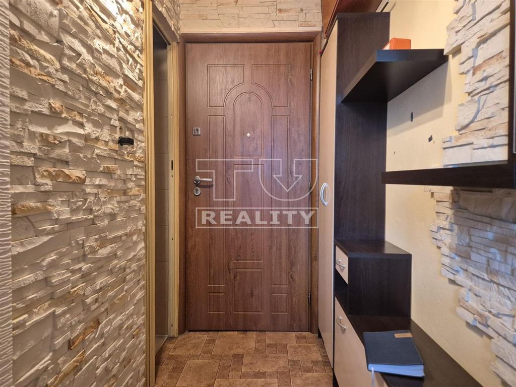 REZERVOVANÉ ..1 izbový byt Prievidza - 10