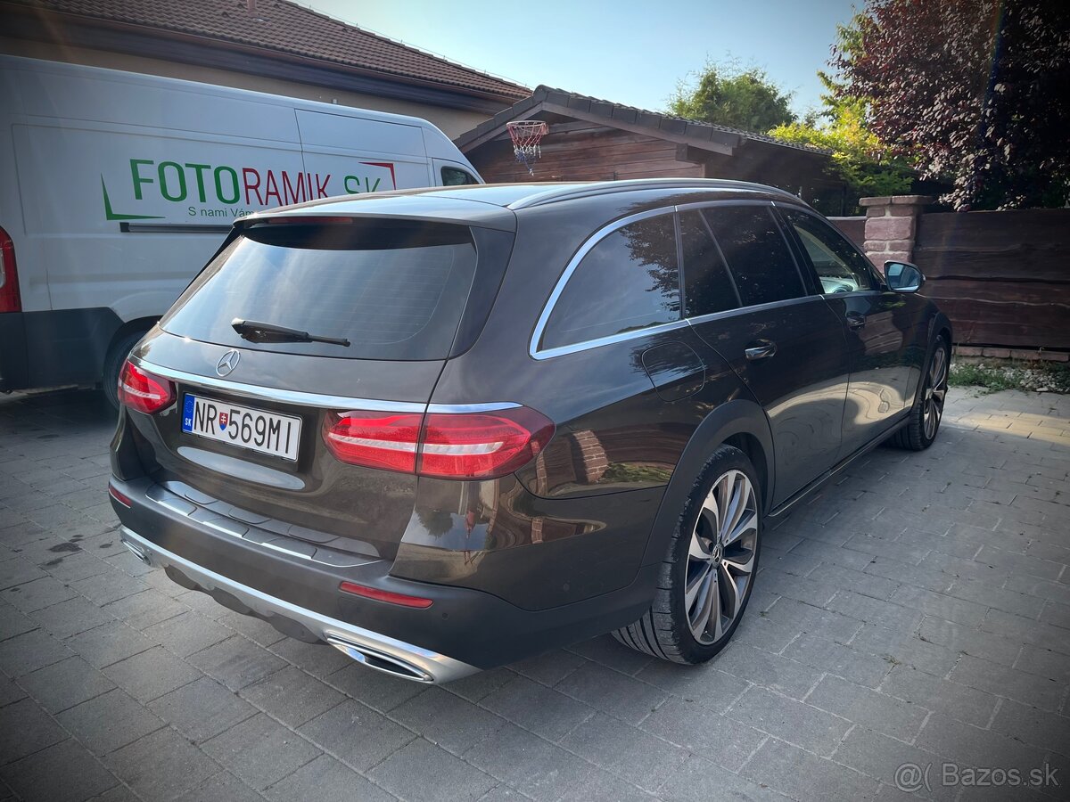 Mercedes Benz E220 4matic All-terrain- cena s DPH - 10