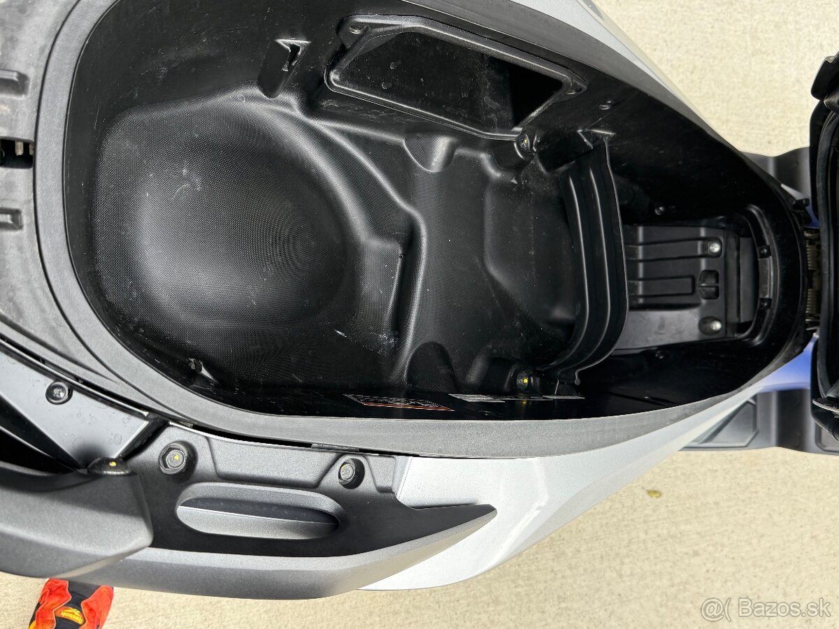 Honda Forza 125 - 10