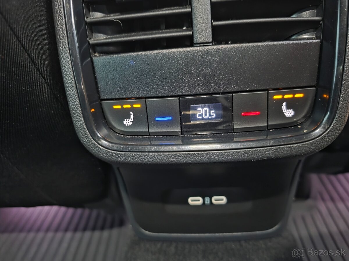 ŠKODA OCTAVIA RS iV DSG 180KW - 10