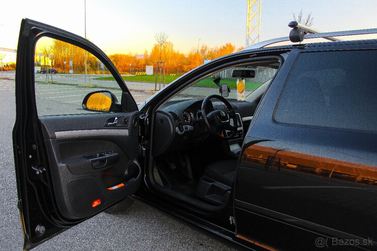 Škoda Octavia Combi 2.0 TDI 4x4 Elegance - 10