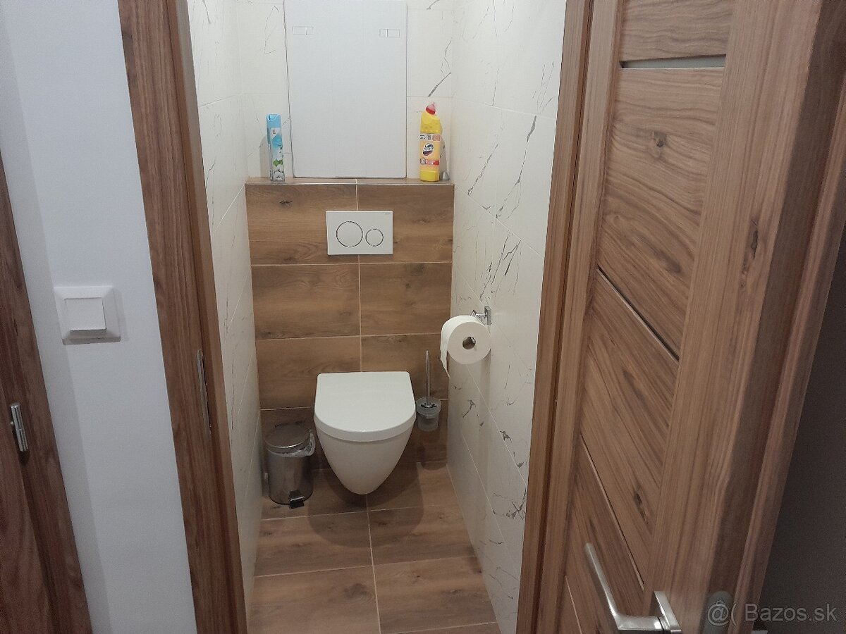 Veĺký 2i byt s loggiou centrum Bytča - 10