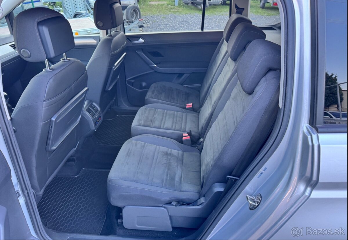 Volkswagen Touran 2.0 TDI Comfortline - 10