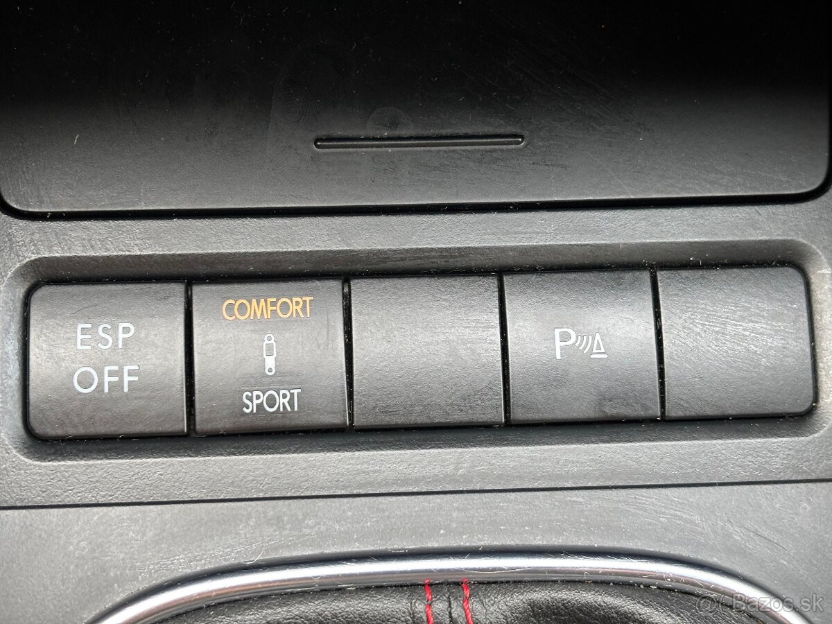 Volkswagen Golf 6 GTI - 10