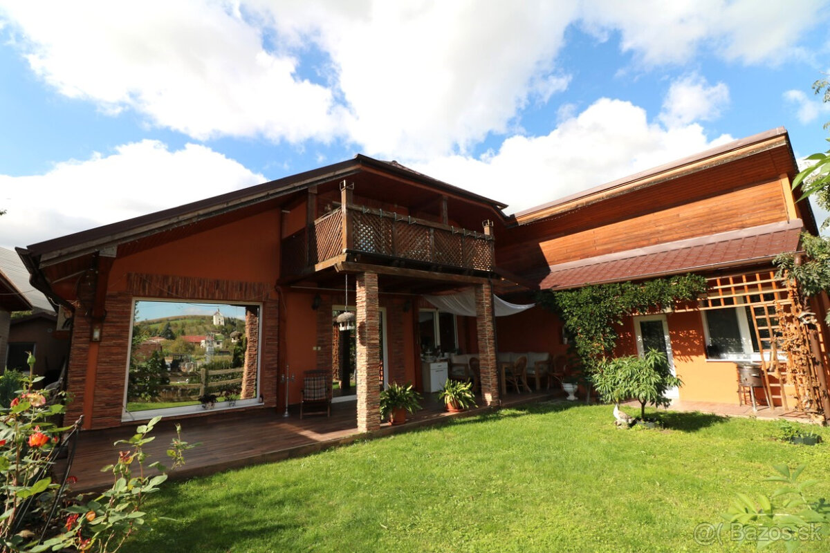 PREDAJ RODINNÝ DOM S BAZÉNOM A PRIESTOROM NA PODNIKANIE - 10