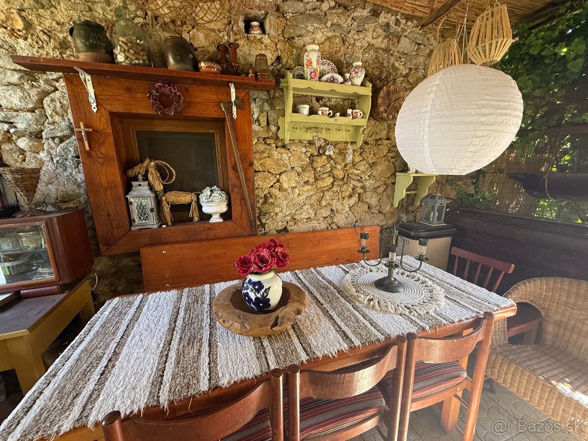 PREDAJ - RODINNÝ DOM - CHALUPA - JEDĽOVÉ KOSTOĽANY - 10