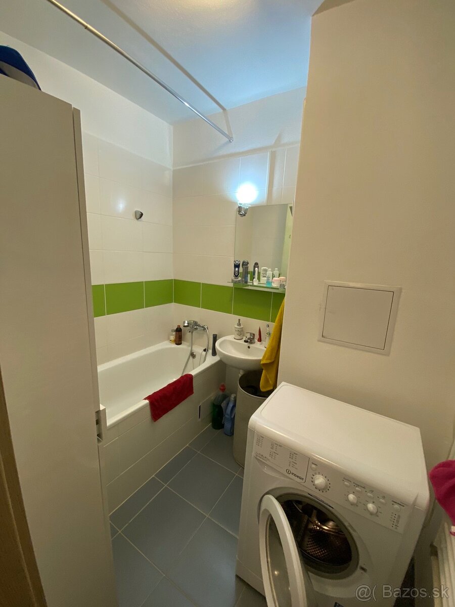 Prenajmem byt v Michalovciach - 10