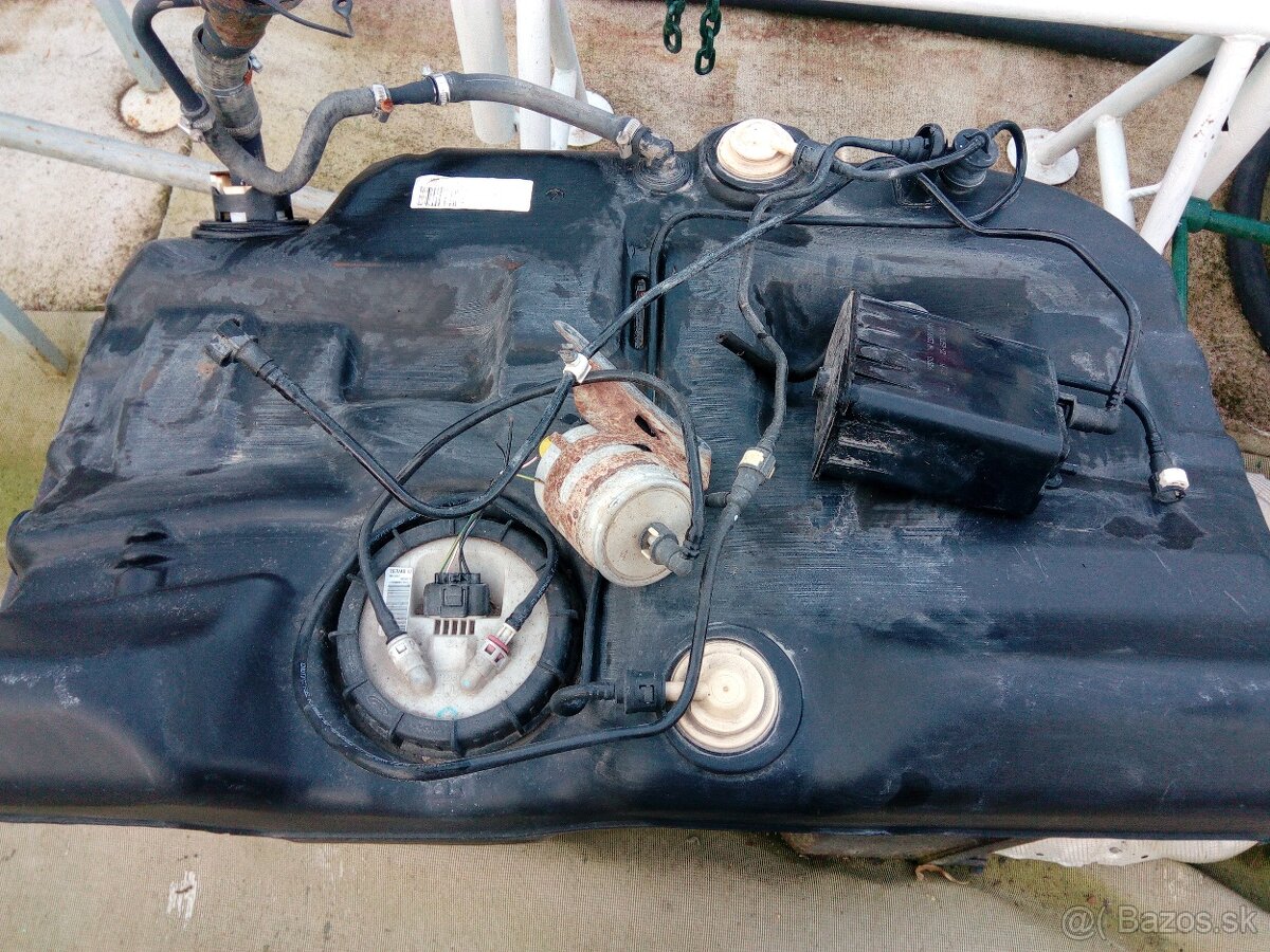 Ford Mondeo Mk3 1,8, rv.2000 - diely. - 10