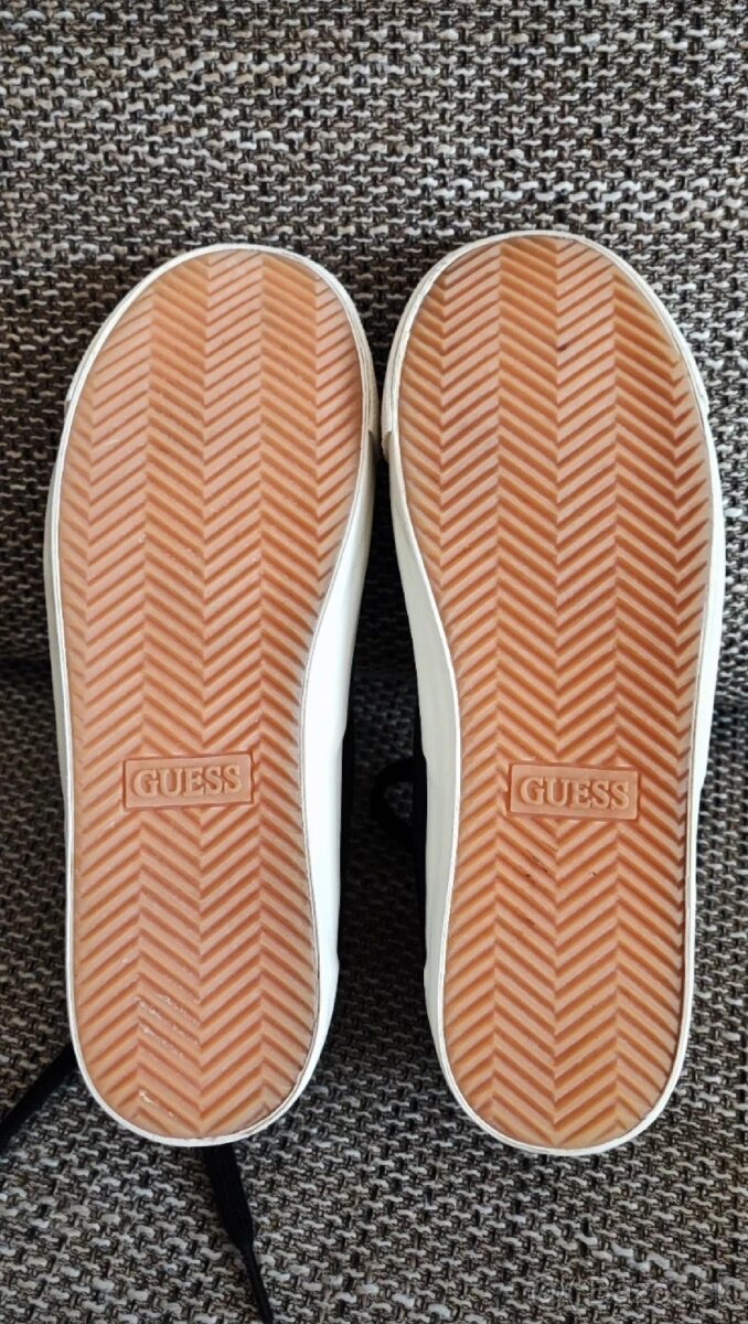 Guess č.40 - 10
