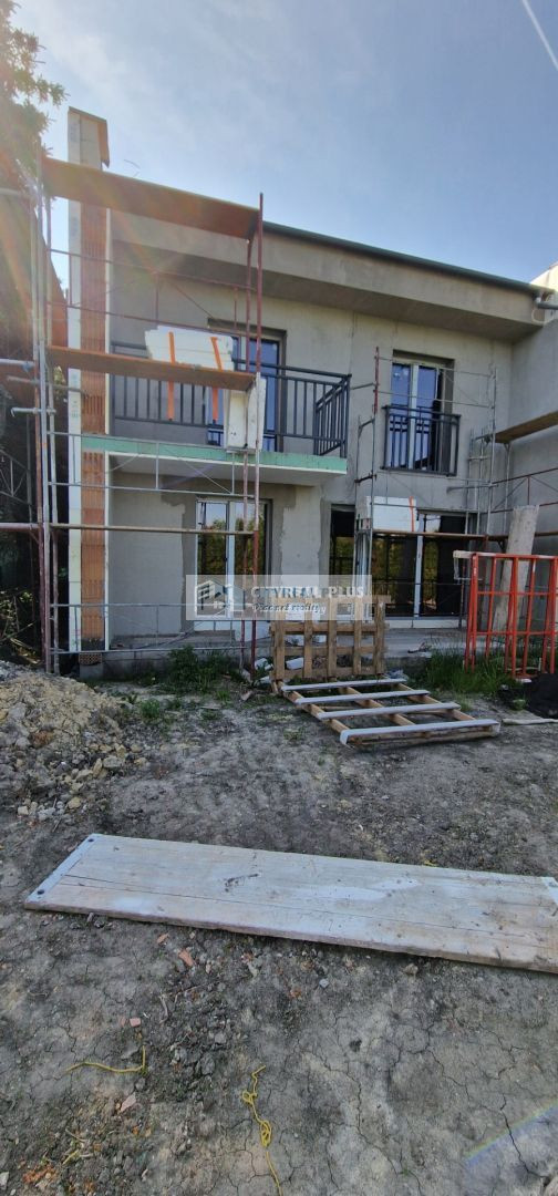 Ponúkam na Predaj novostavbu v radovej zástavbe Nov Zámky - 10