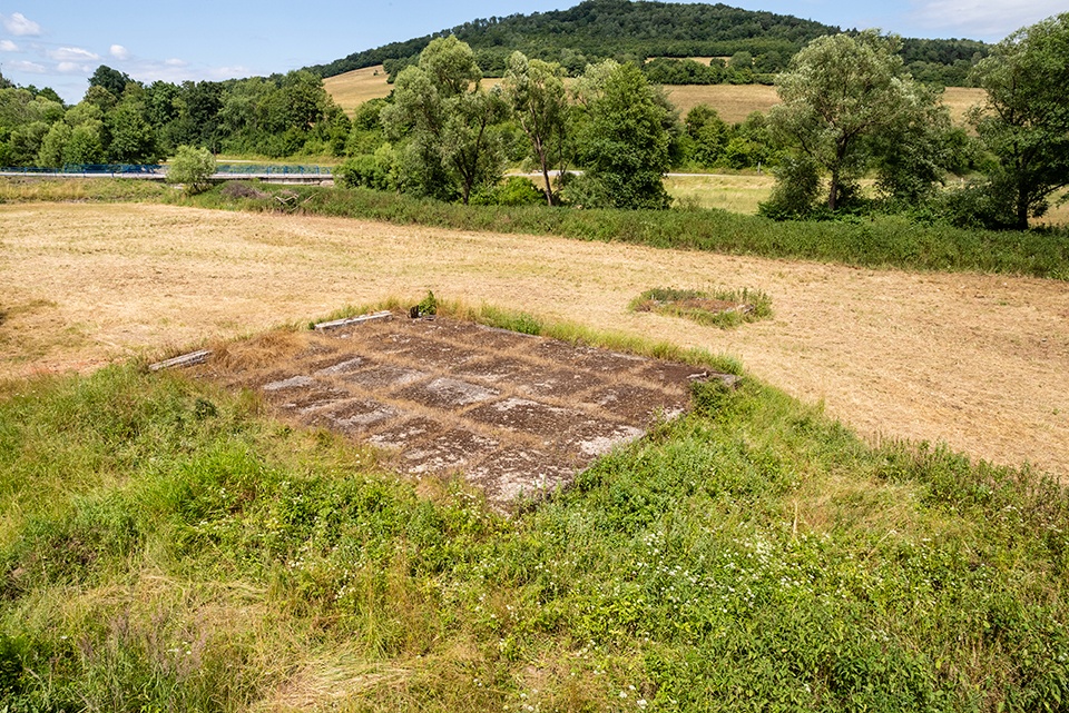 POĽNOHOSPODÁRSKA BUDOVA V OBCI CIGLA - 10
