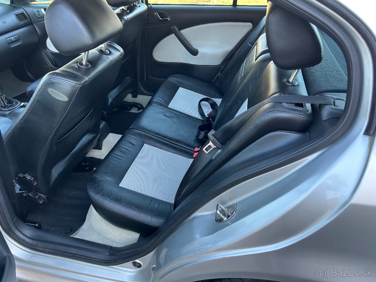 Škoda Octavia 1,8 Turbo RS 132 kW - 10