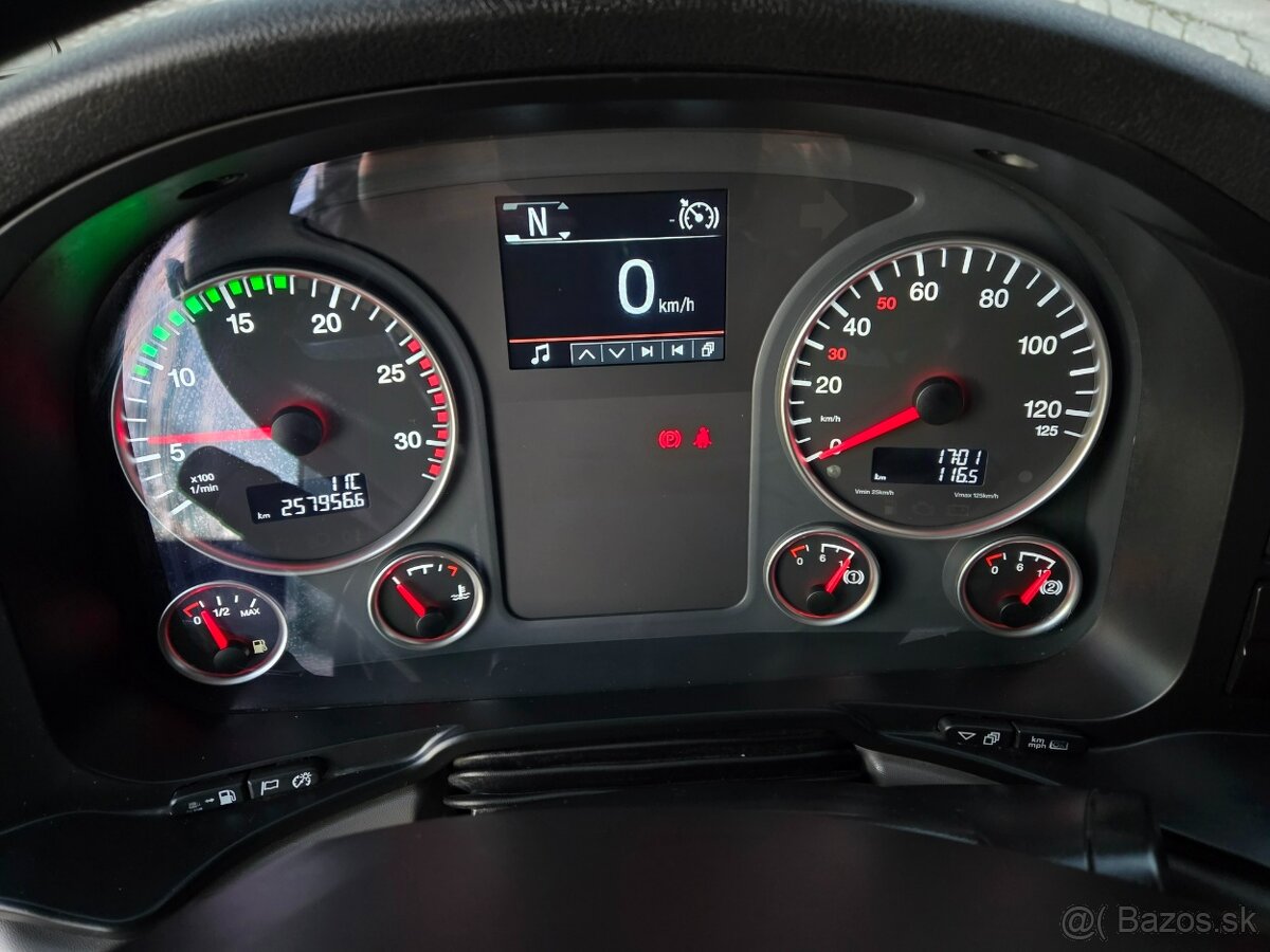 MAN TGX 33.500 6x4 MANUAL RETARDER iba 258tkm - 10