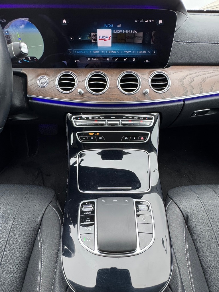 Mercedes-Benz E trieda 200 - 10