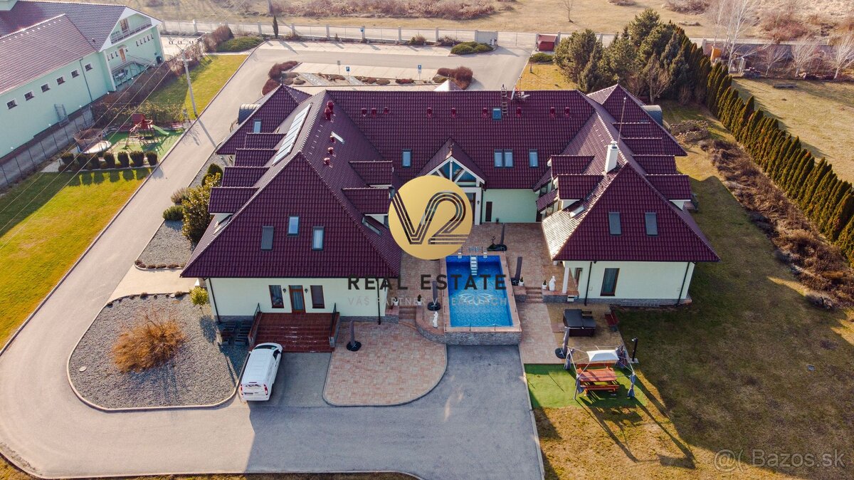 Na PREDAJ novostavba Hotel s reštauráciou a priestranným par - 10