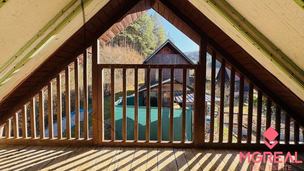 Na predaj záhradná chatka so záhradkou 244 m2 Malé Uherce - - 10