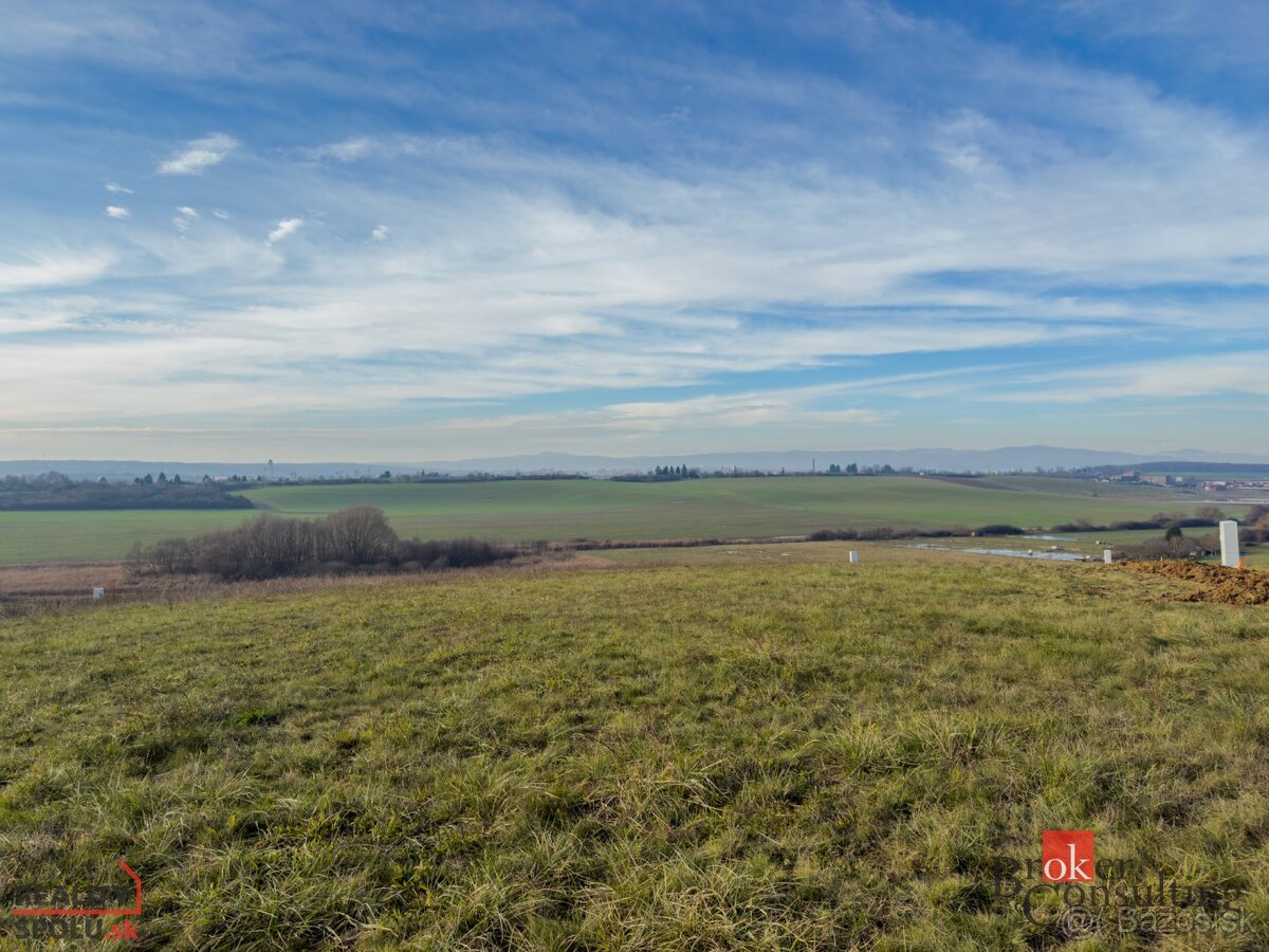 Na predaj stavebné pozemky - 10