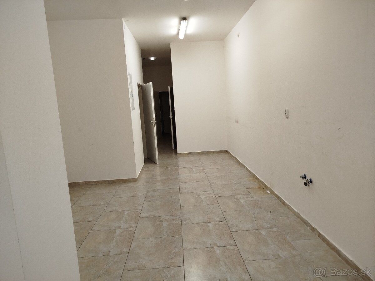Priestor na prenájom - 10