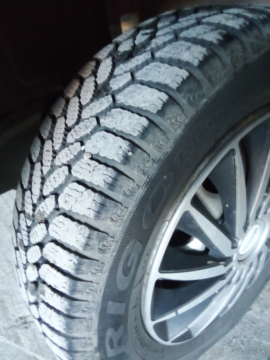 Predám škoda favorit 136l - 10