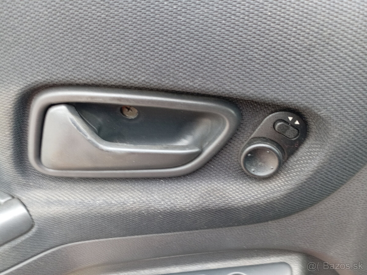 suzuki ignis 1,3 benzín - 10