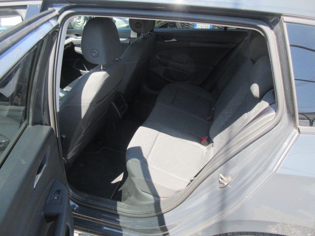 VW Golf VIII Variant 2.0 TDI 85kw DSG - 10