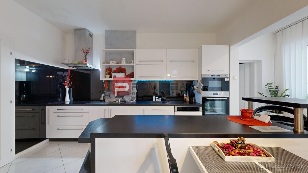 4-izbový rodinný dom s veľkým pozemkom v obci Igram - 10