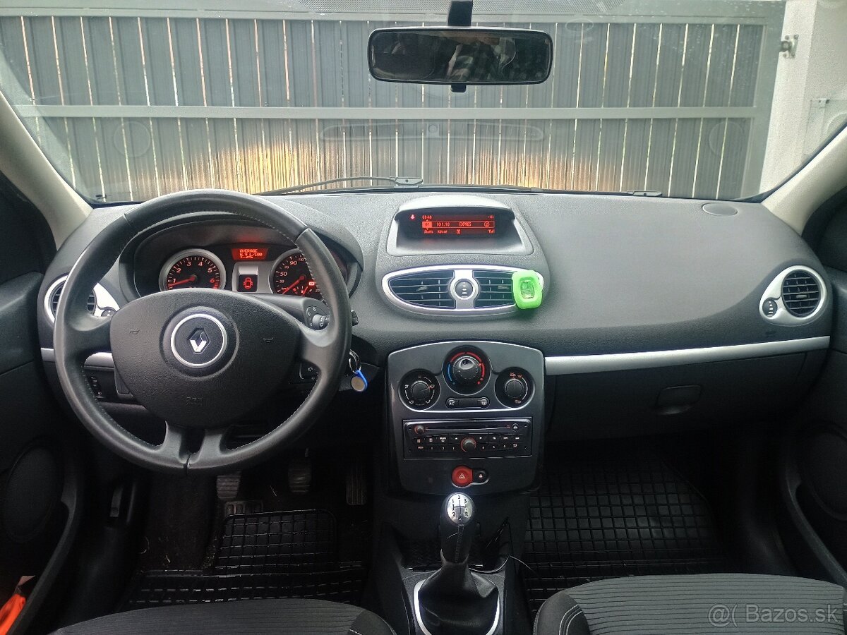 Renault Clio 1.2 - 10
