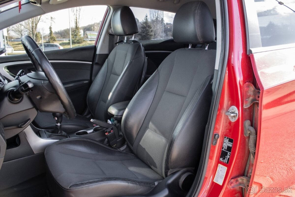 Hyundai i30 CW 1.6-CRDi, 94kW, M6 - 10