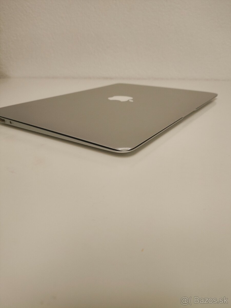 MacBook Air A1466 2017 | i5 | 8 GB RAM | 128 GB SSD - 10