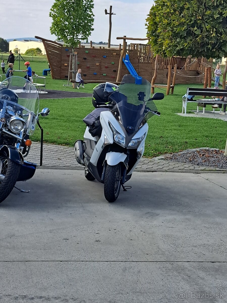 Kymco x town 125i - 10