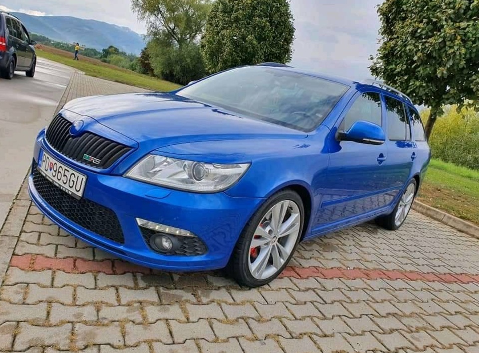 MRACITKA SKODA OCTAVIA 2 FL - 10