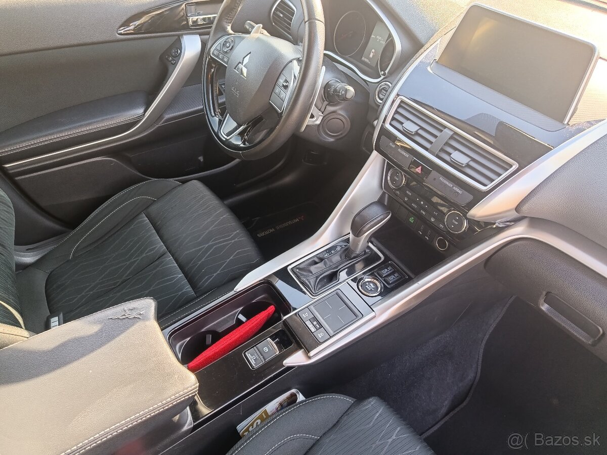 Mitsubishi Eclipse Cross - 10