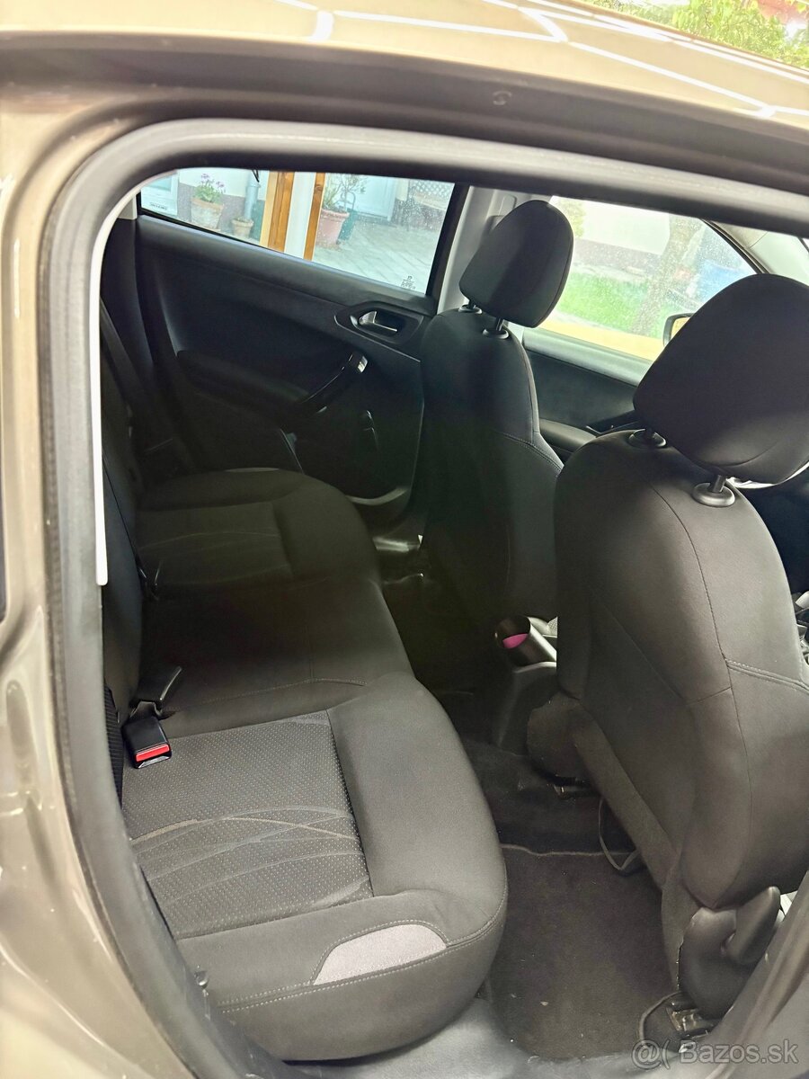 Peugeot 208 1.4hdi - 10