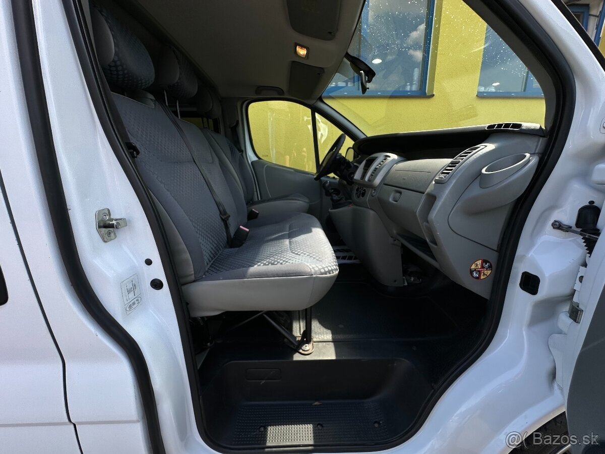 Renault Trafic 2.0dCi/84kW KLIMA 6.Míst r.v. 2009 - 10