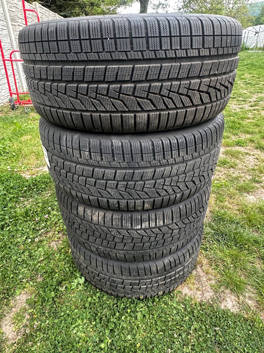 Zimne pneu 255/45/19 runflat original mercedes - 10