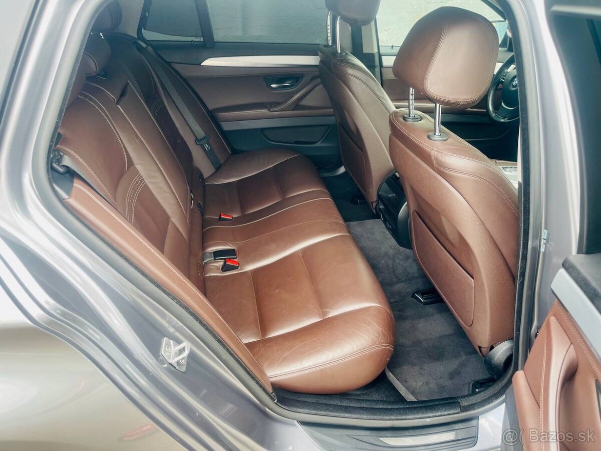 BMW Rad 5 Touring 530d xDrive - 10