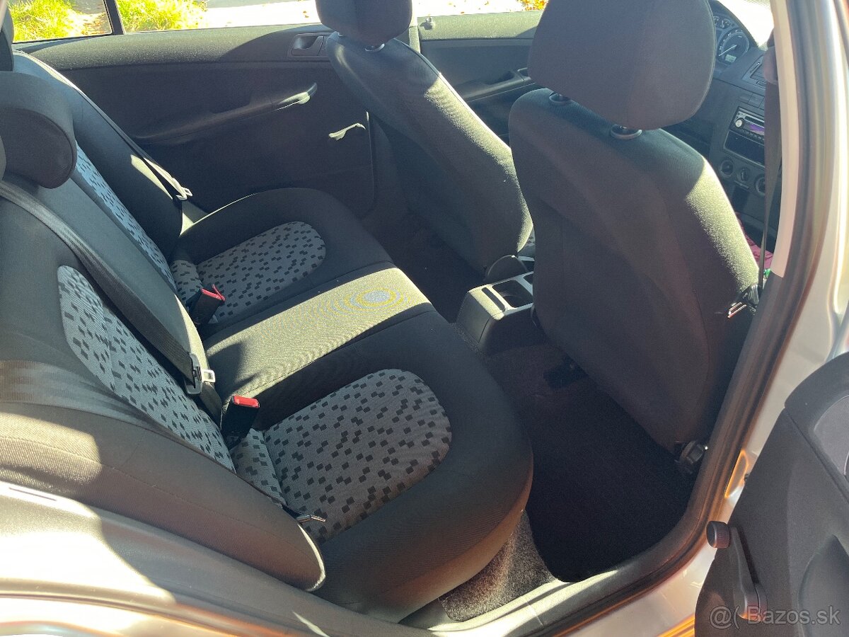 Fabia 1.2 combi 77. tis km - 10